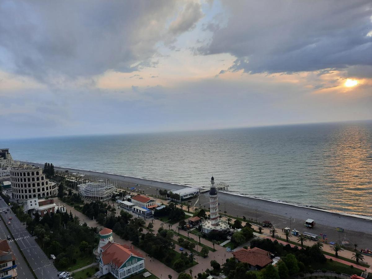 The Best Beach Aparthotel Orbi City Batumi Exterior photo