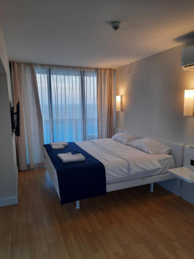 The Best Beach Aparthotel Orbi City Batumi Exterior photo